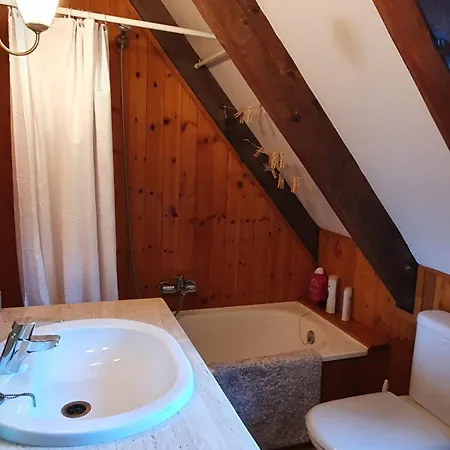 Apartment Acogedor De Montana Con Jardin Y Piscina